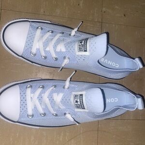 Converse woman size 9 if interested hmu on here  these are adults